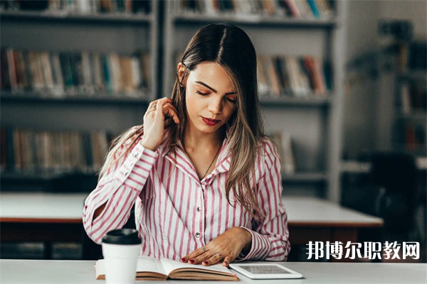 廣西哪里的中職學校能讀美術(shù)教育專業(yè)