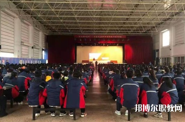 河曲縣巡鎮(zhèn)中學(xué)(職教班)怎么樣、好不好