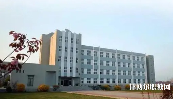 長?？h中等職業(yè)技術專業(yè)學校地址，乘車路線