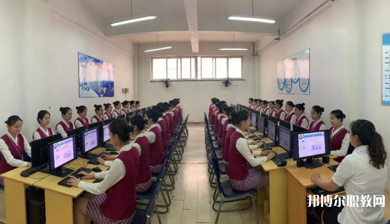 大連航空管理中等職業(yè)技術(shù)學(xué)校怎么樣、好不好