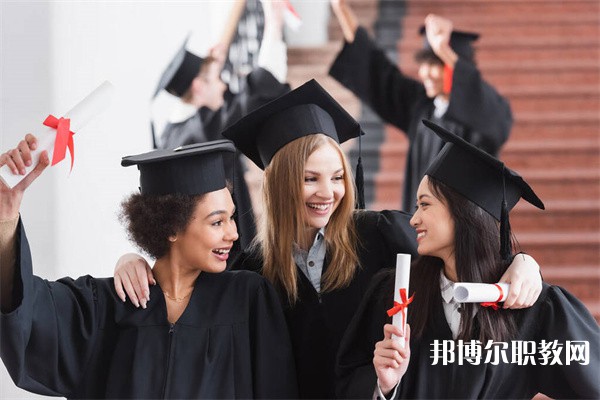 云南哪里的中職學(xué)校能讀汽車保險(xiǎn)與理賠（高級工）專業(yè)
