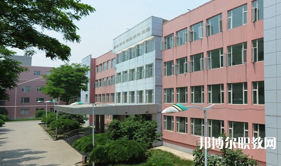2025山西省潞安職業(yè)中等專業(yè)學(xué)校招生計劃 招生人數(shù)是多少(附要求、條件、對象)